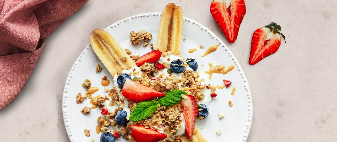 Banana split med granola