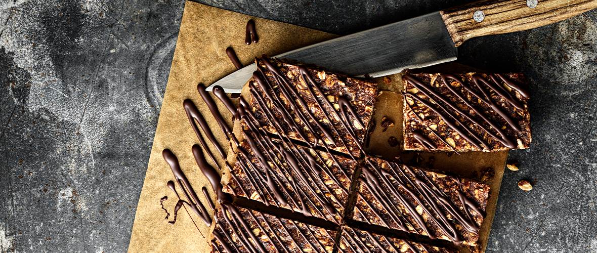 Muslibars med ringlad choklad-topping